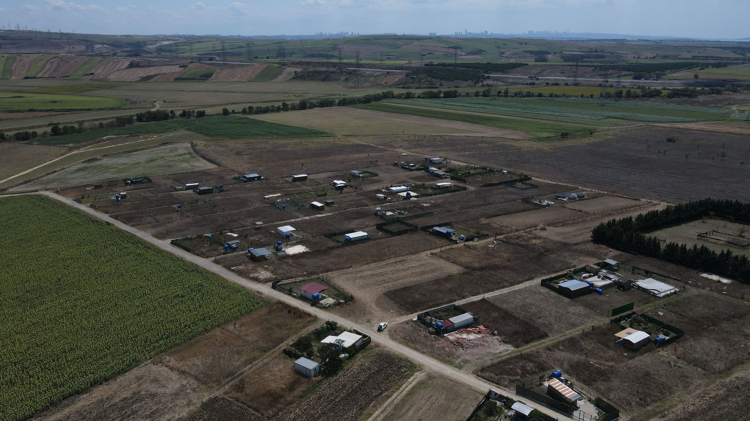 Yeni Portföy - Çatalca'da Satılık 202m2 Mükemmel Konumda Arsa